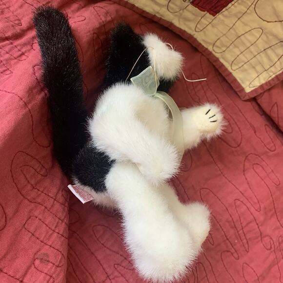 Ty Attic Treasures Arlen Black & White Cat Plush 10" Jointed Green Bow 1993 - Picture 5 of 10